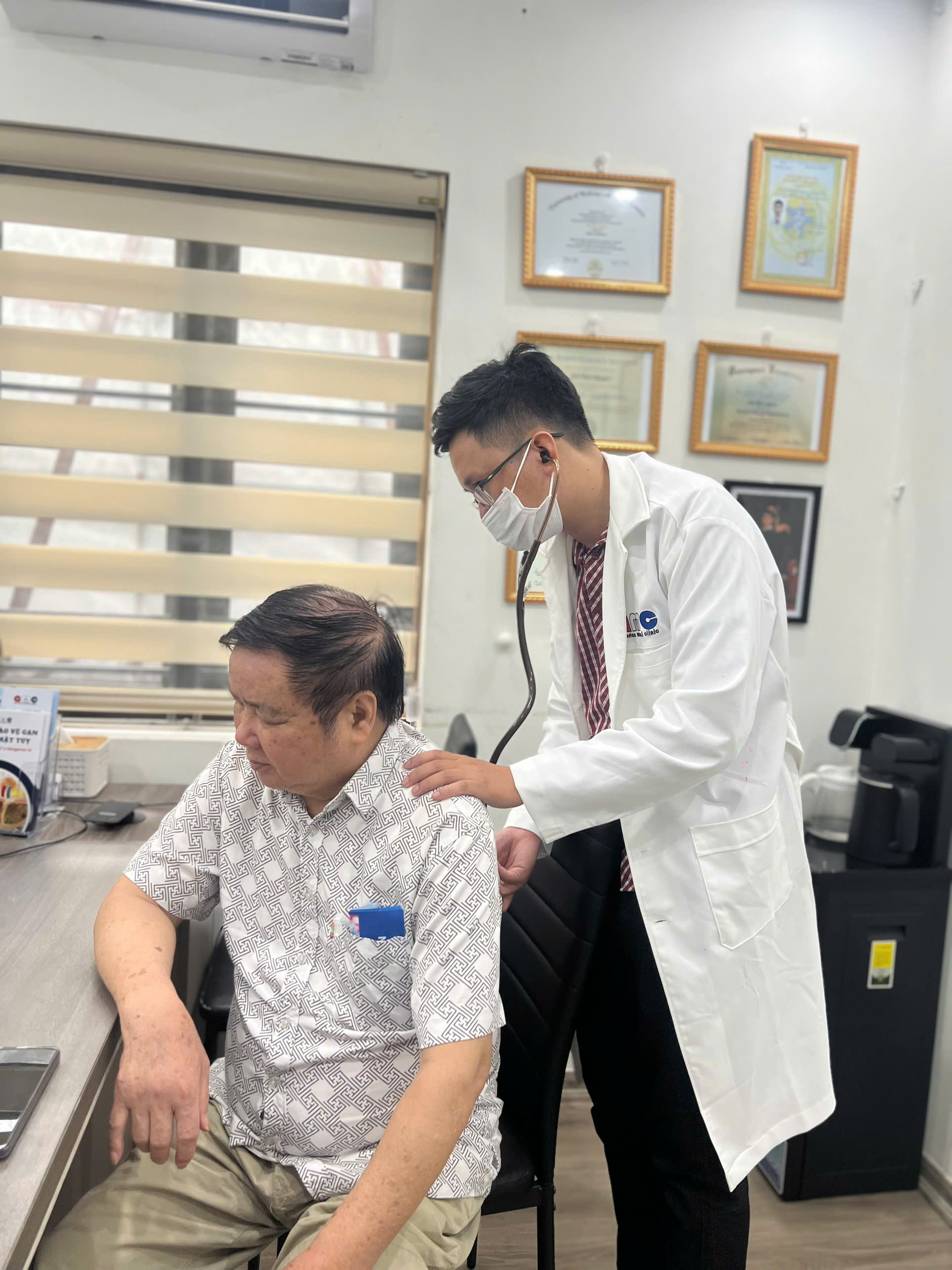 Hoạt động chăm sóc sức khỏe cộng đồng AMC