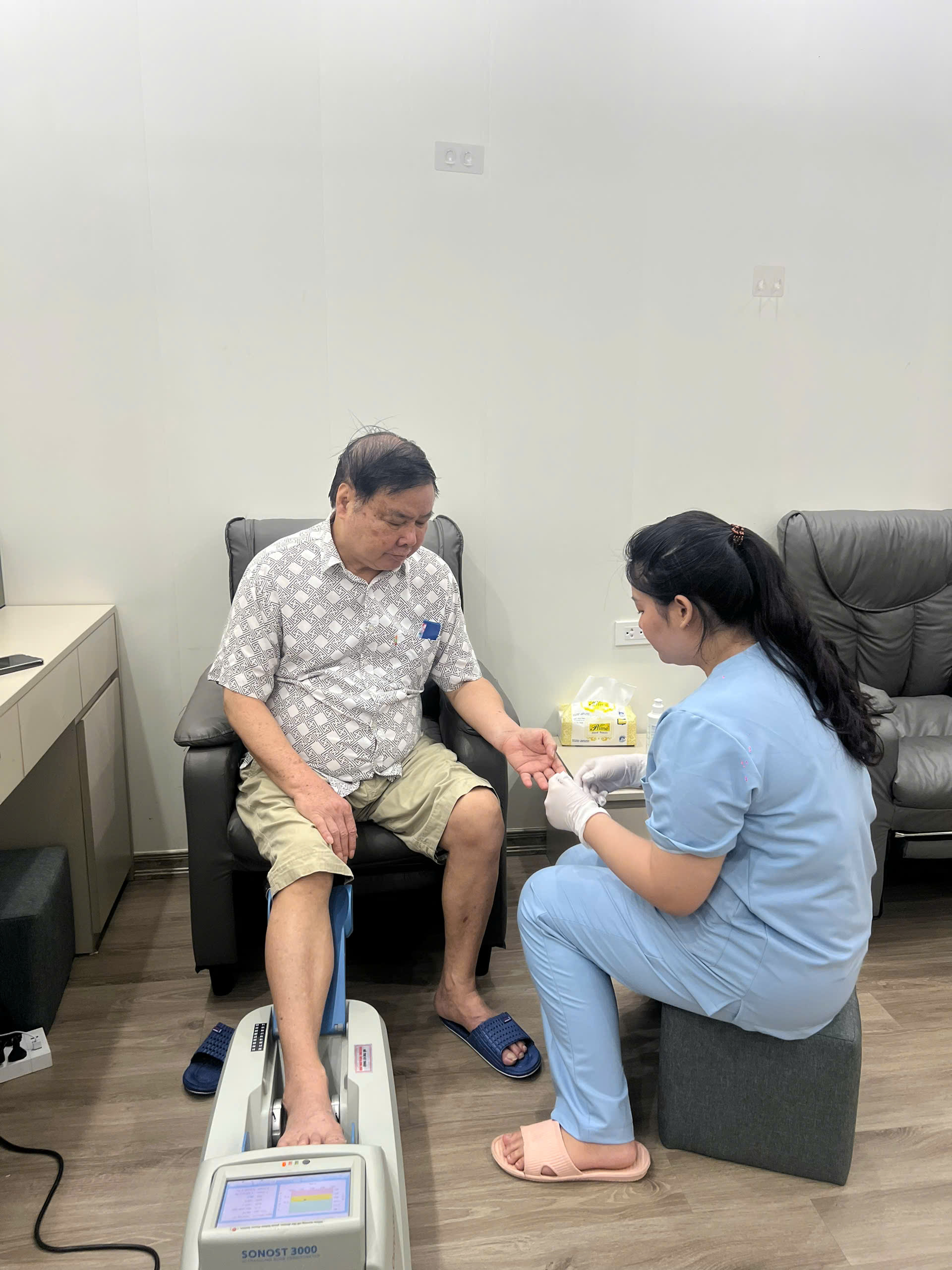 Dịch vụ y tế miễn phí tại Trạm Sức Khỏe AMC